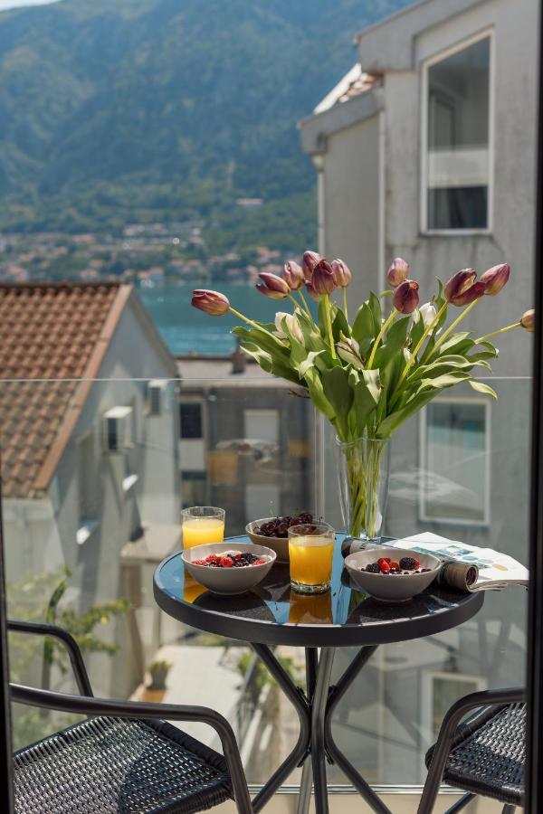 Berge Apartments Kotor Exteriör bild