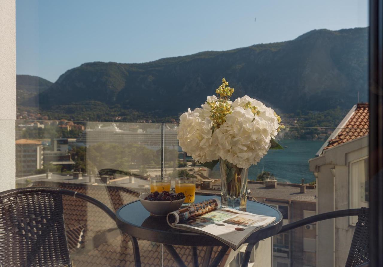 Berge Apartments Kotor Exteriör bild